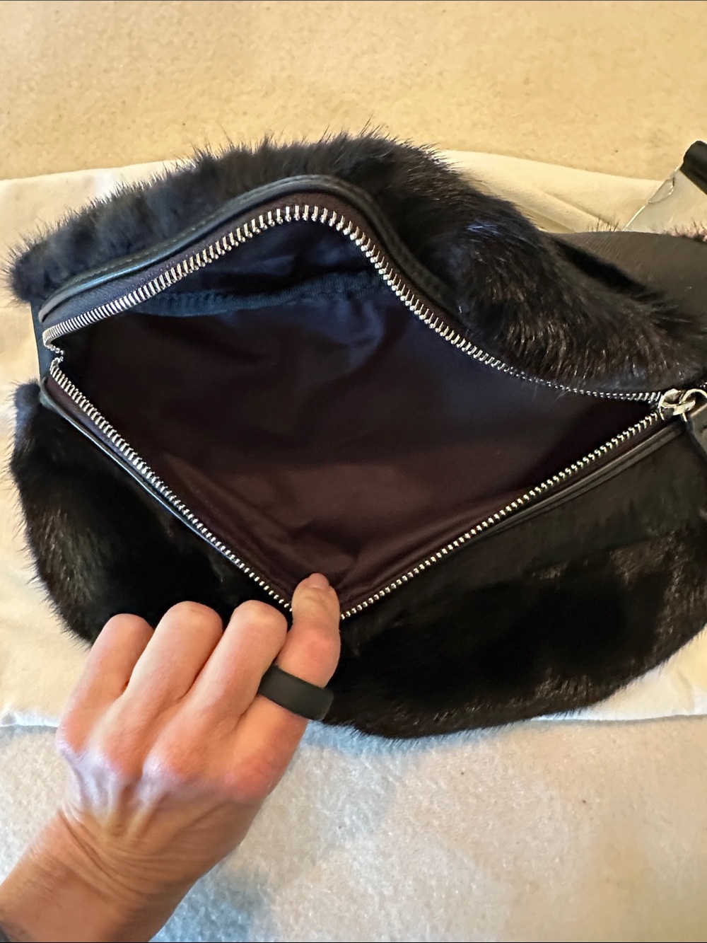 Avec La Troupe Mink Belt Bag w/dustbag - Picture 7 of 7